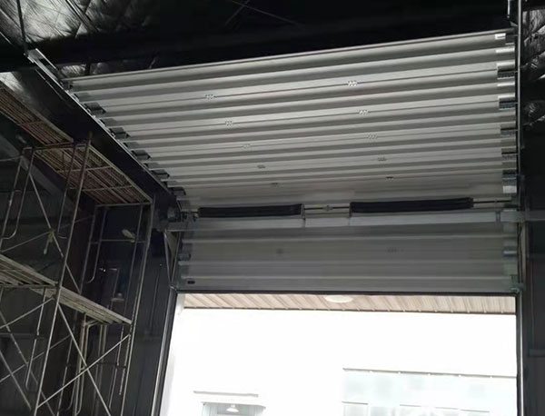 工業(yè)提升門