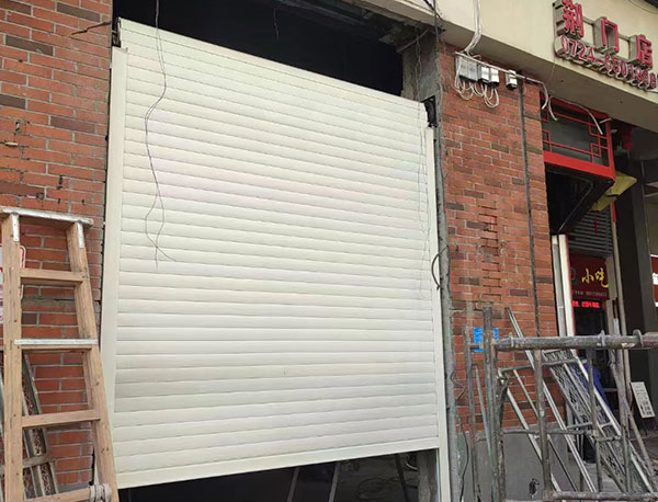 銀行卷簾門案例