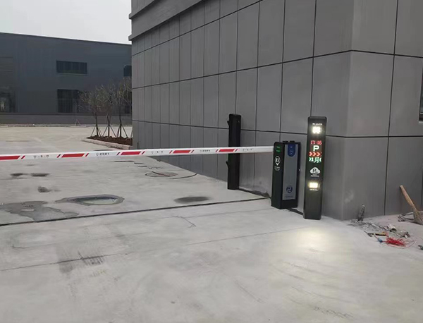 車(chē)輛識(shí)別系統(tǒng)